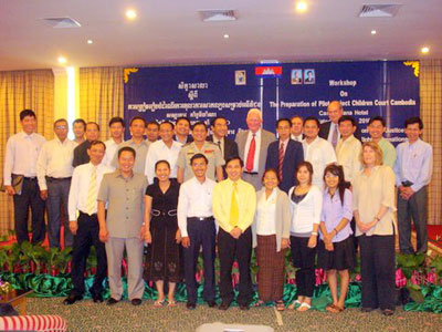 Seminar held to discuss the Children's Court project at Phnom